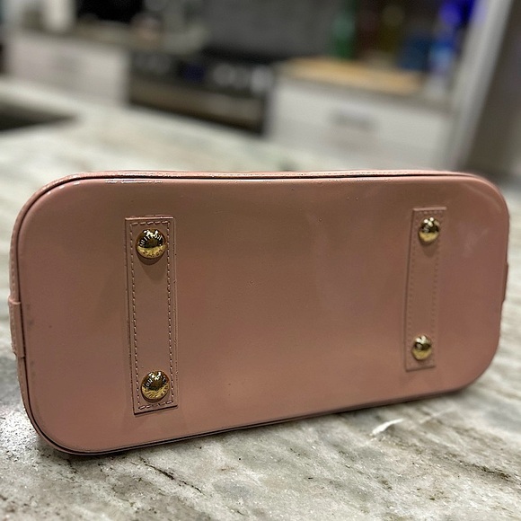 Louis Vuitton Authentic Vernis Leather Pink Alma Bag - Picture 7 of 14